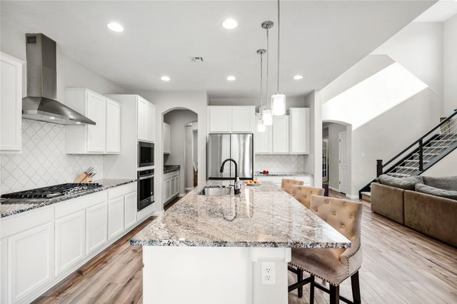 15 Wirecrest Lane, Santa Fe, NM 87508
