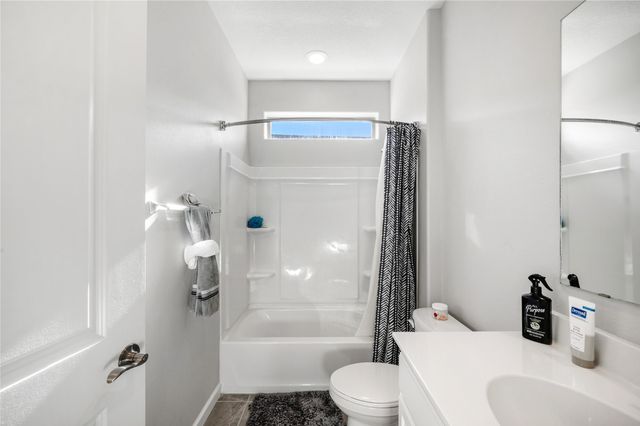 15 Wirecrest Lane, Santa Fe, NM 87508