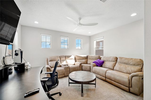 15 Wirecrest Lane, Santa Fe, NM 87508
