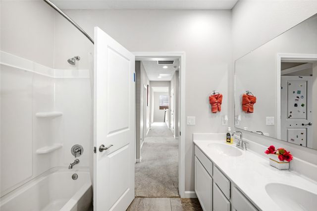 15 Wirecrest Lane, Santa Fe, NM 87508