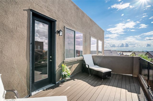 15 Wirecrest Lane, Santa Fe, NM 87508
