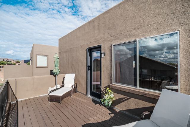 15 Wirecrest Lane, Santa Fe, NM 87508