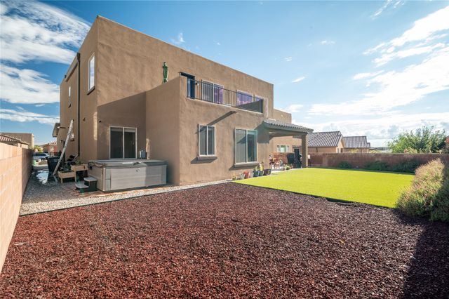 15 Wirecrest Lane, Santa Fe, NM 87508