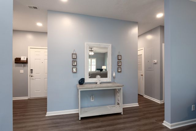 820 Castleford Cir Apt 6A, Myrtle Beach, SC 29572