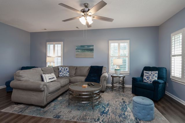 820 Castleford Cir Apt 6A, Myrtle Beach, SC 29572