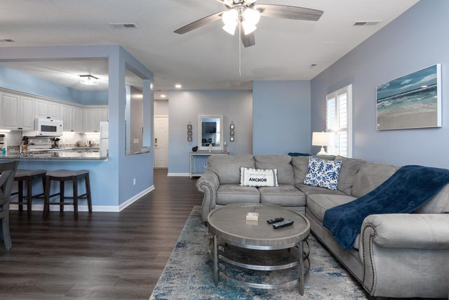 820 Castleford Cir Apt 6A, Myrtle Beach, SC 29572