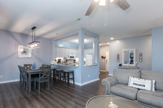 820 Castleford Cir Apt 6A, Myrtle Beach, SC 29572