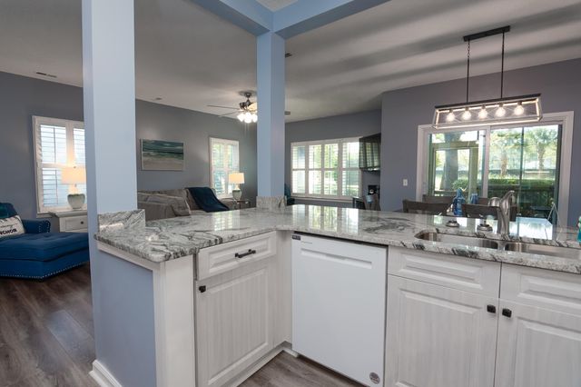 820 Castleford Cir Apt 6A, Myrtle Beach, SC 29572