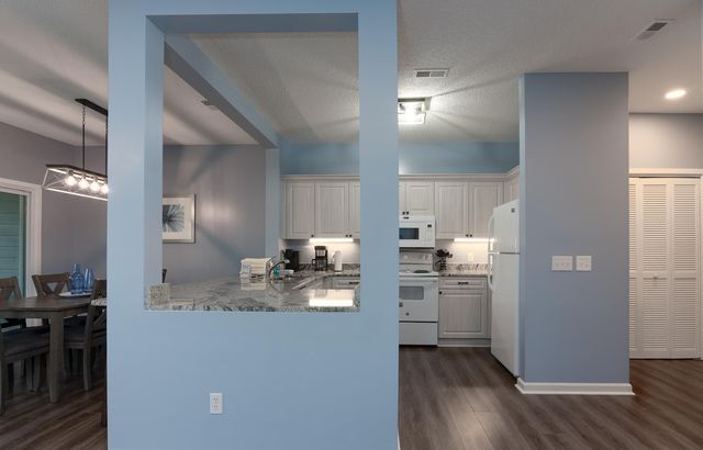 820 Castleford Cir Apt 6A, Myrtle Beach, SC 29572