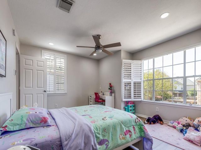 1159 Enclave Square E, Houston, TX 77077