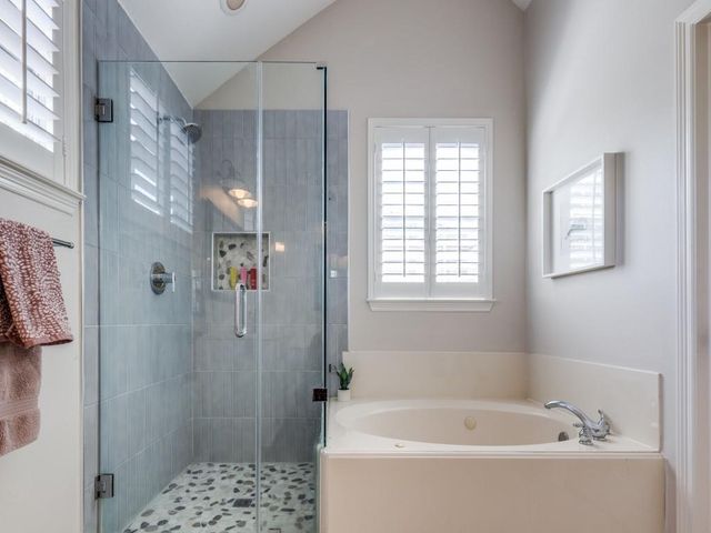 1159 Enclave Square E, Houston, TX 77077