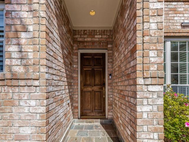 1159 Enclave Square E, Houston, TX 77077