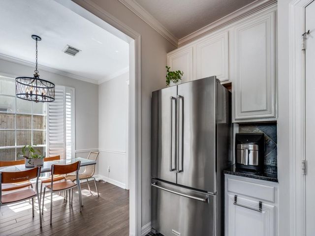 1159 Enclave Square E, Houston, TX 77077