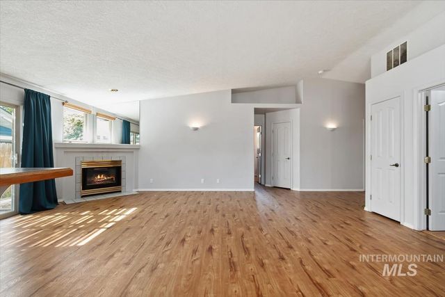 1681 E Laurelwood, Eagle, ID 83616
