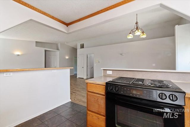 1681 E Laurelwood, Eagle, ID 83616