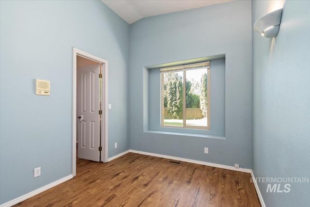 1681 E Laurelwood, Eagle, ID 83616