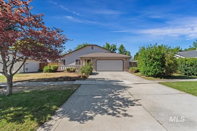 1681 E Laurelwood, Eagle, ID 83616