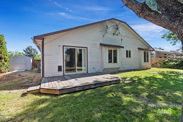1681 E Laurelwood, Eagle, ID 83616