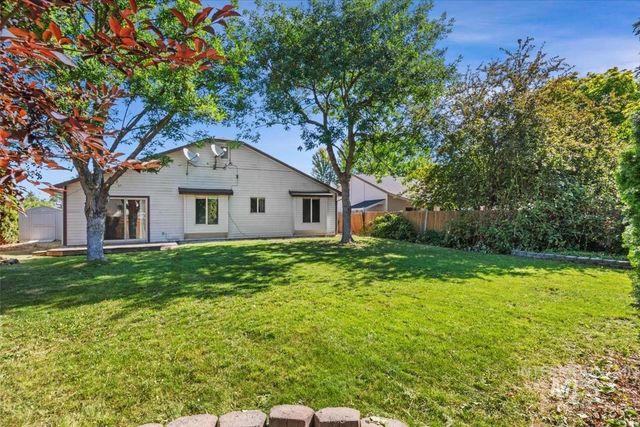 1681 E Laurelwood, Eagle, ID 83616