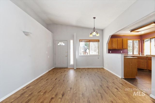 1681 E Laurelwood, Eagle, ID 83616