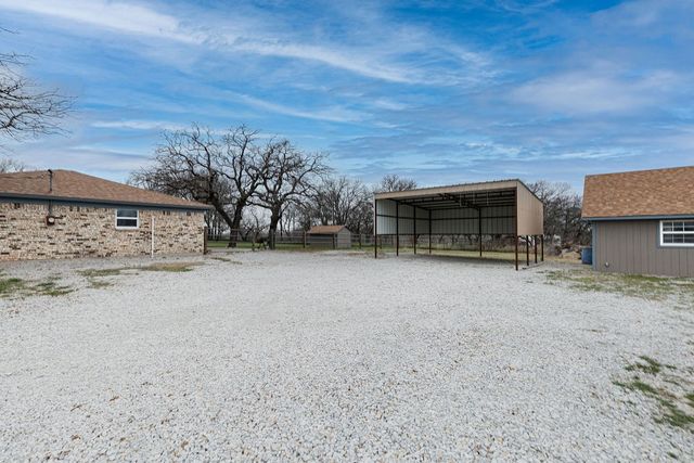 158 County Road 3351, Paradise, TX 76073