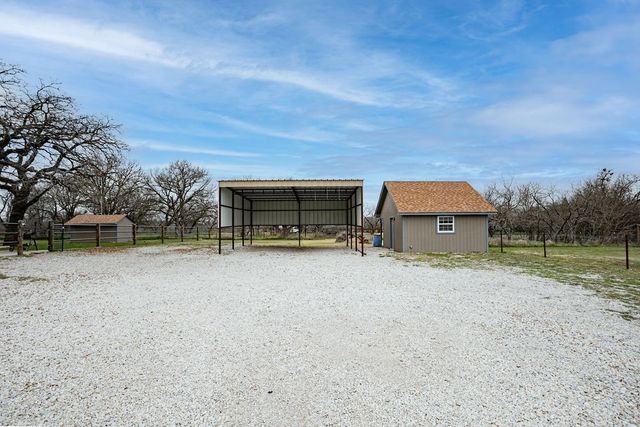 158 County Road 3351, Paradise, TX 76073