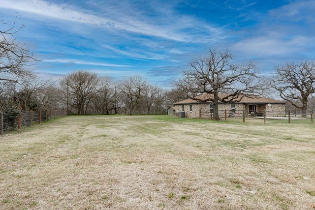 158 County Road 3351, Paradise, TX 76073