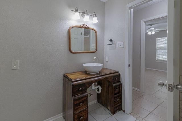 158 County Road 3351, Paradise, TX 76073