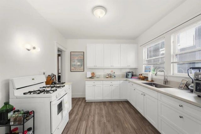 1042-1050 Adella Avenue, Coronado, CA 92118