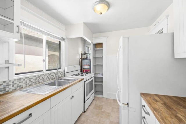 1042-1050 Adella Avenue, Coronado, CA 92118