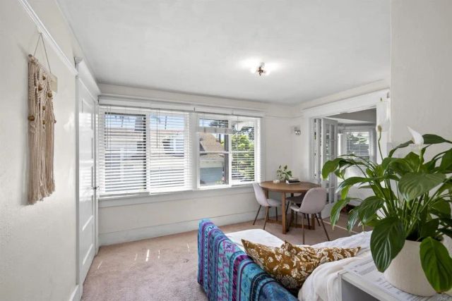 1042-1050 Adella Avenue, Coronado, CA 92118