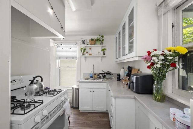 1042-1050 Adella Avenue, Coronado, CA 92118