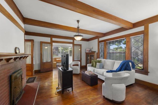 1042-1050 Adella Avenue, Coronado, CA 92118