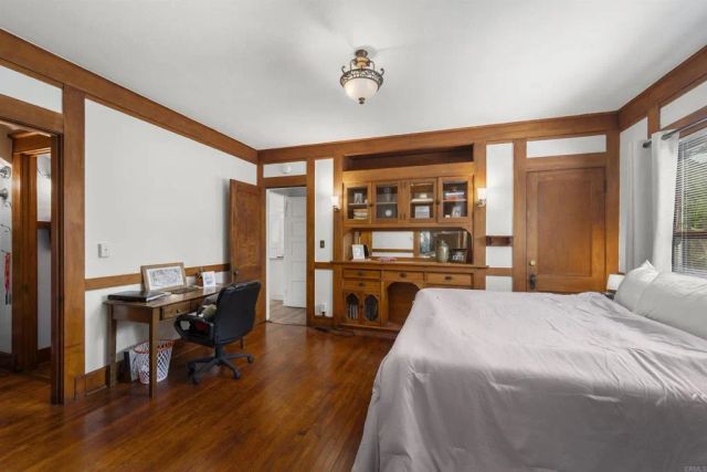 1042-1050 Adella Avenue, Coronado, CA 92118