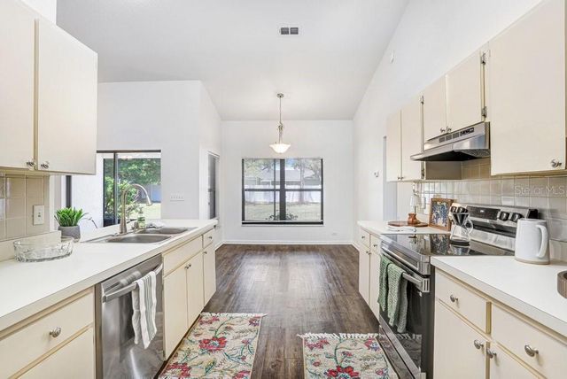 2404 BUCKHORN MANOR DRIVE, Valrico, FL 33594