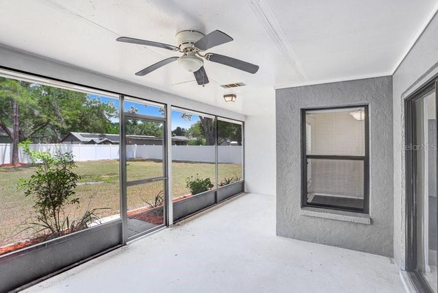 2404 BUCKHORN MANOR DRIVE, Valrico, FL 33594