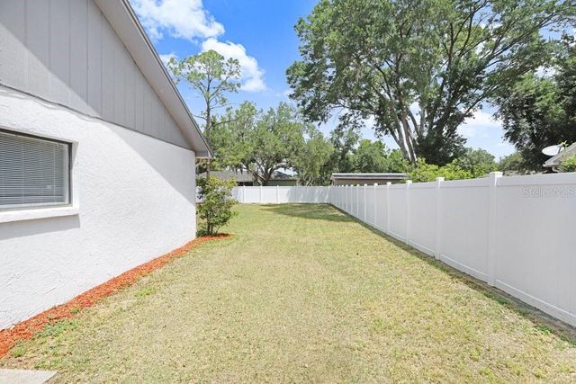 2404 BUCKHORN MANOR DRIVE, Valrico, FL 33594
