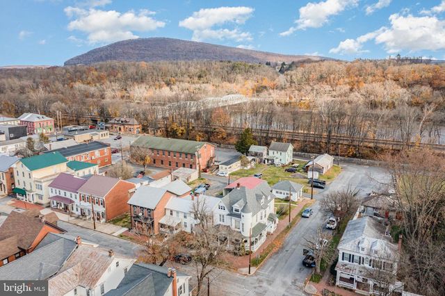 67 S 2ND ST, Newport, PA 17074