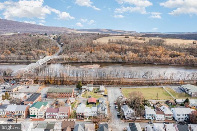 67 S 2ND ST, Newport, PA 17074