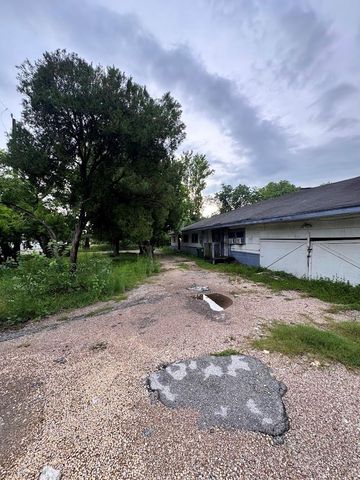 740 Millville Drive, Houston, TX 77091