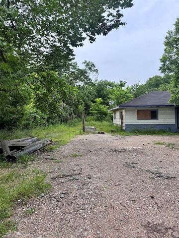 740 Millville Drive, Houston, TX 77091