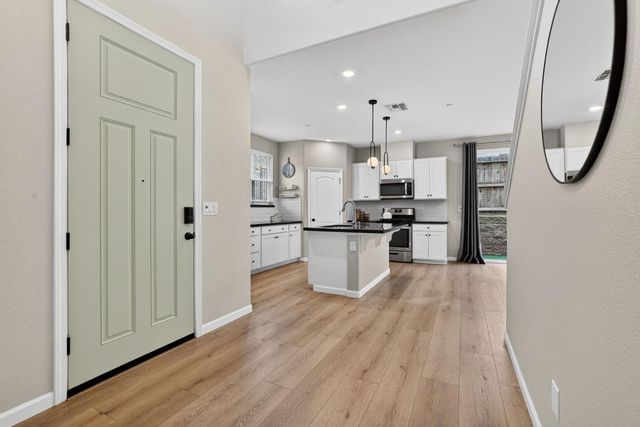 3225 Sunny Gate Ln, Folsom, CA 95630