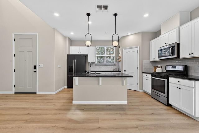 3225 Sunny Gate Ln, Folsom, CA 95630