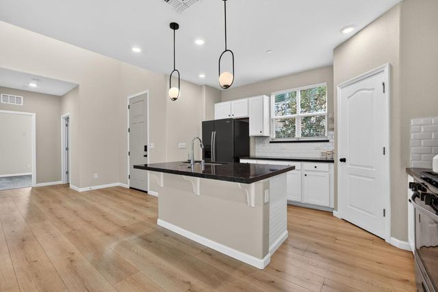 3225 Sunny Gate Ln, Folsom, CA 95630