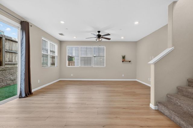 3225 Sunny Gate Ln, Folsom, CA 95630