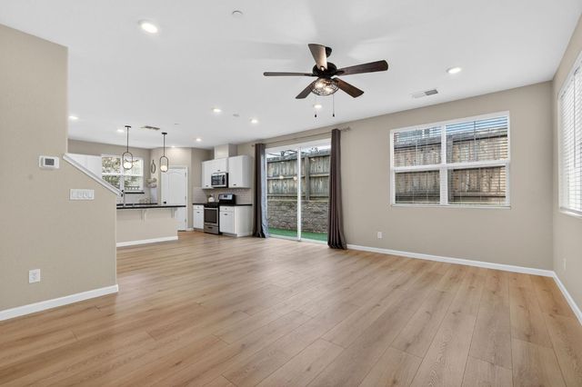 3225 Sunny Gate Ln, Folsom, CA 95630