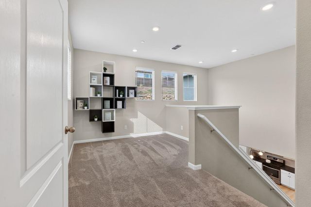 3225 Sunny Gate Ln, Folsom, CA 95630