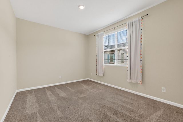 3225 Sunny Gate Ln, Folsom, CA 95630