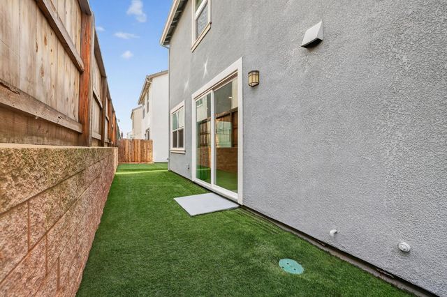 3225 Sunny Gate Ln, Folsom, CA 95630