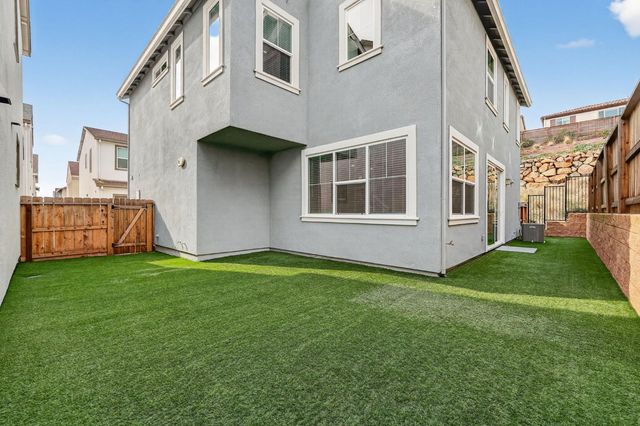 3225 Sunny Gate Ln, Folsom, CA 95630